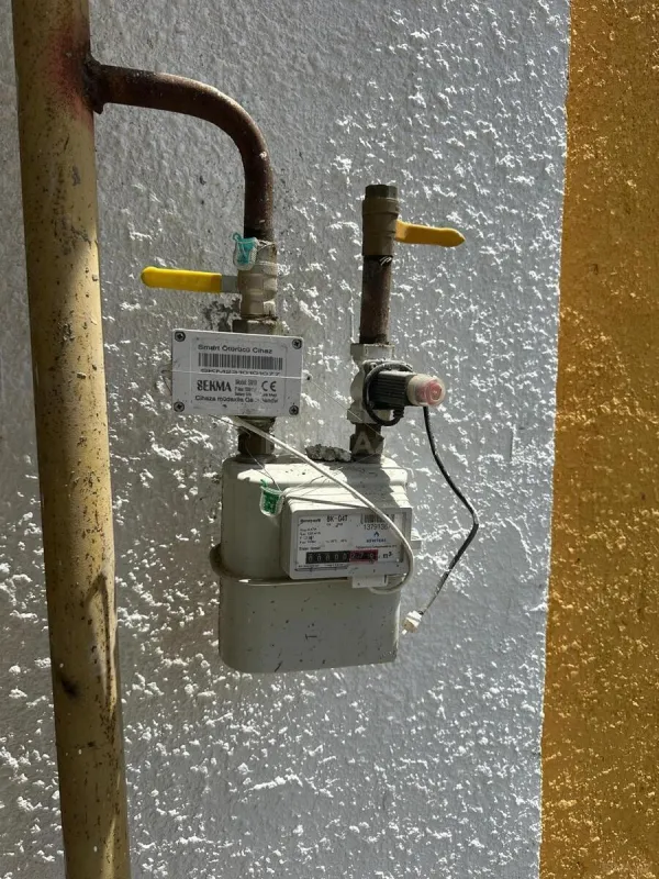 Satılır 3 otaqlı mənzil 142 m²