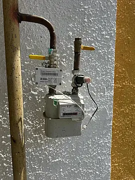 Satılır 3 otaqlı mənzil 142 m²