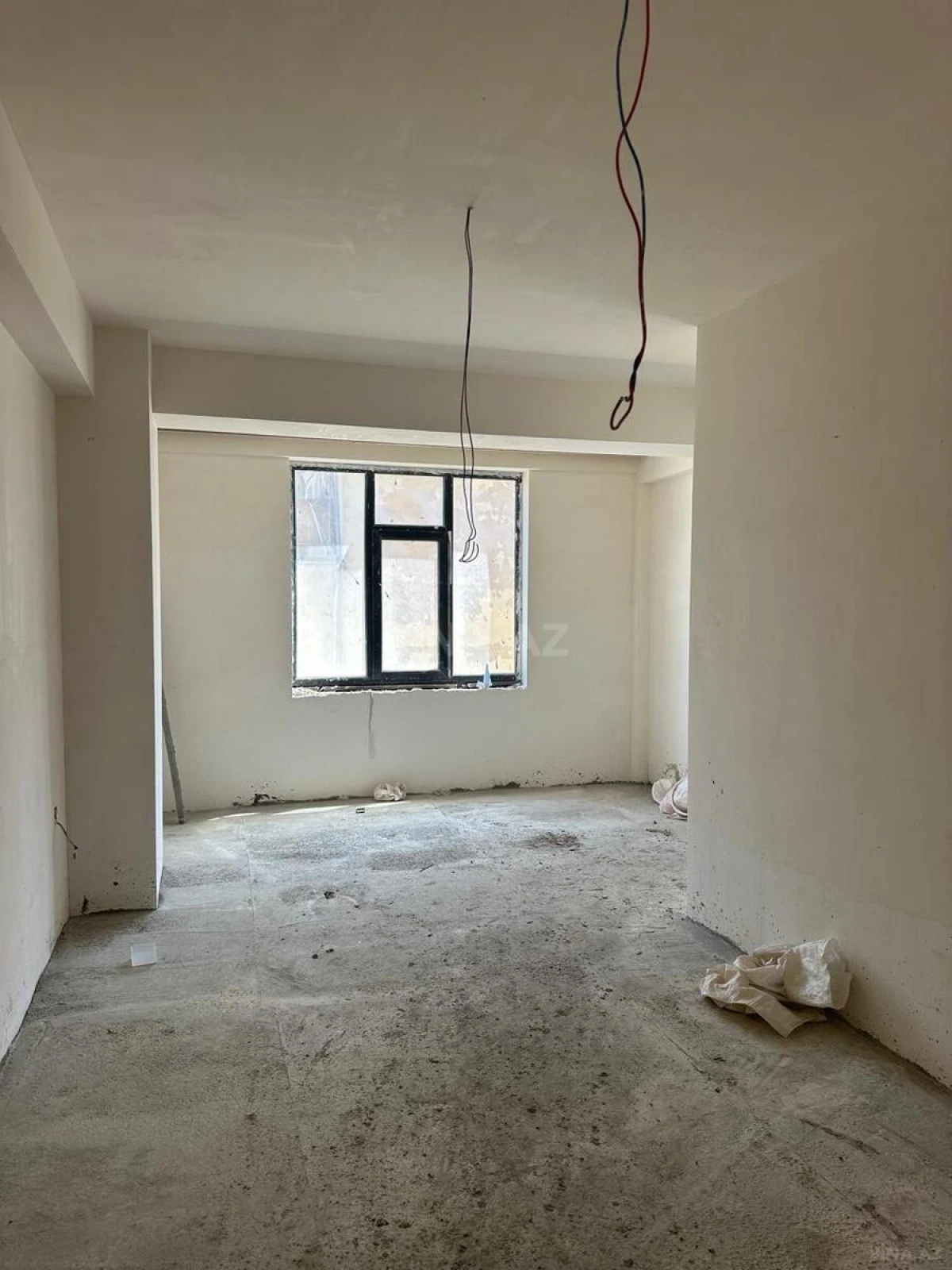 Satılır 3 otaqlı mənzil 142 m²