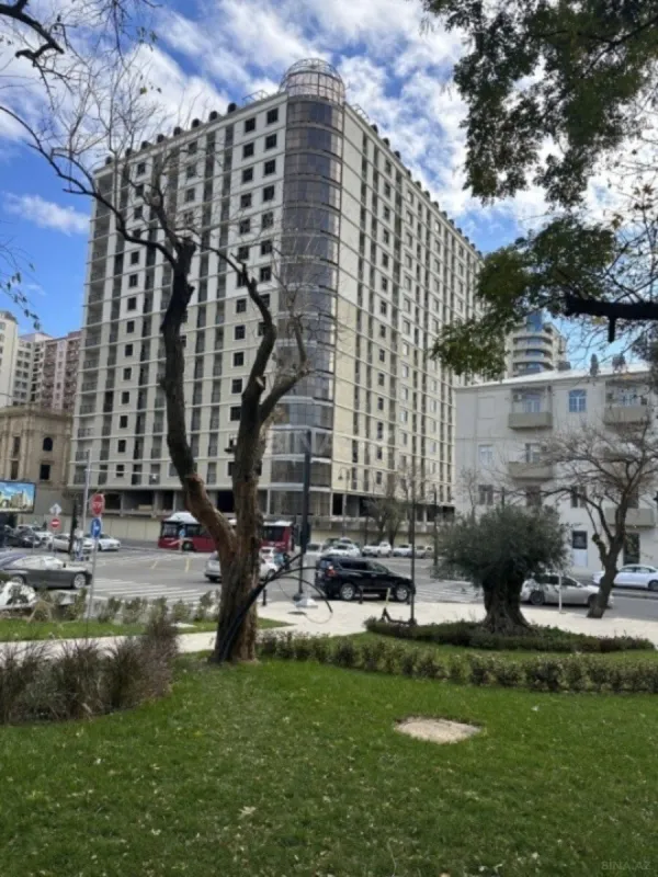 Satılır 2 otaqlı mənzil 74 m²