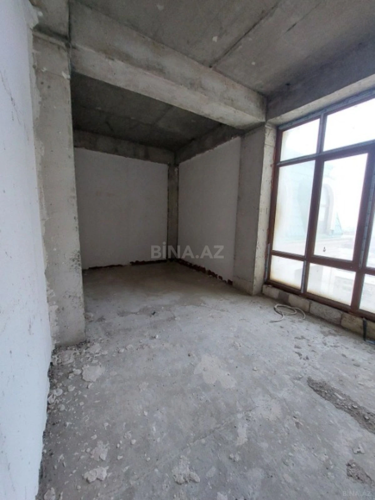 Satılır 2 otaqlı mənzil 74 m²