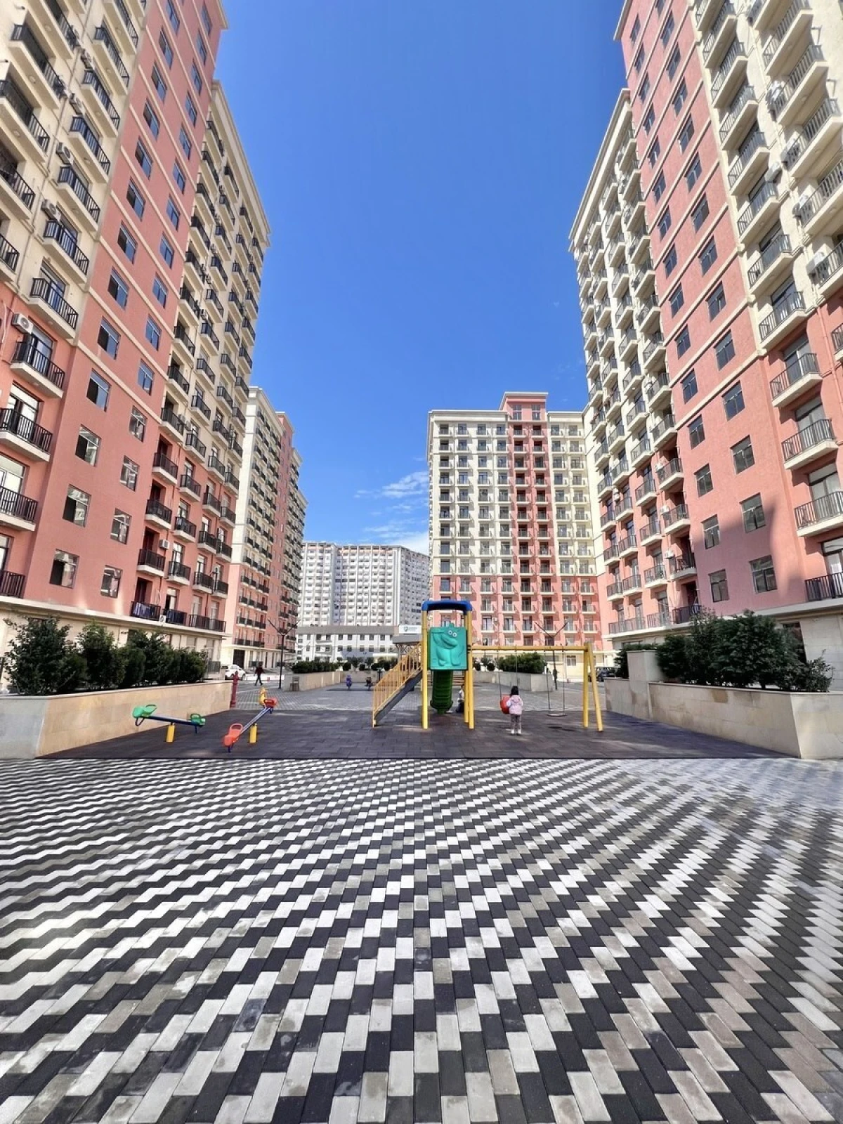 Satılır 2 otaqlı mənzil 65 m²