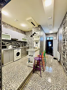 Kirayə verilir 2 otaqlı mənzil 75 m²