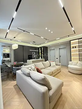 Satılır 3 otaqlı mənzil 135 m²