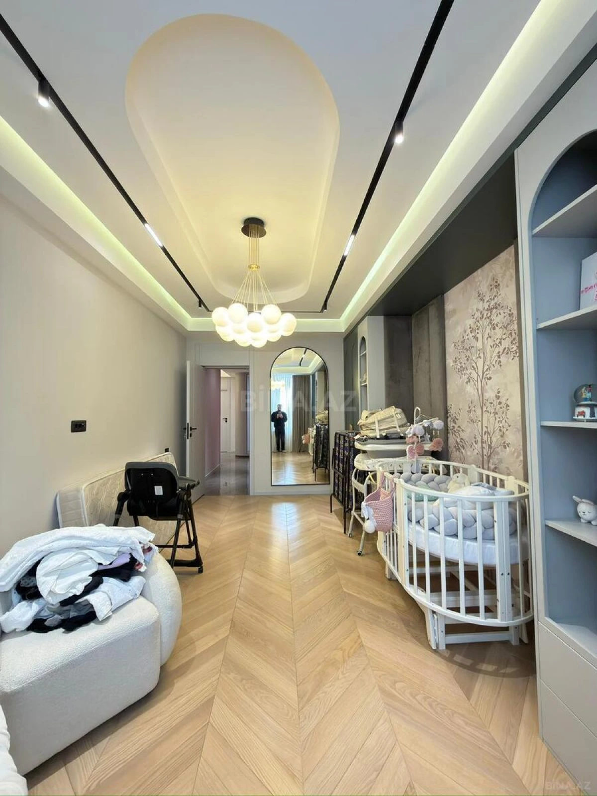 Satılır 3 otaqlı mənzil 135 m²