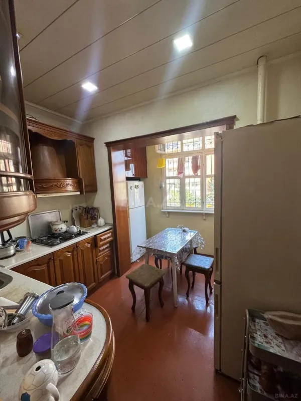 Satılır 4 otaqlı mənzil 100 m²