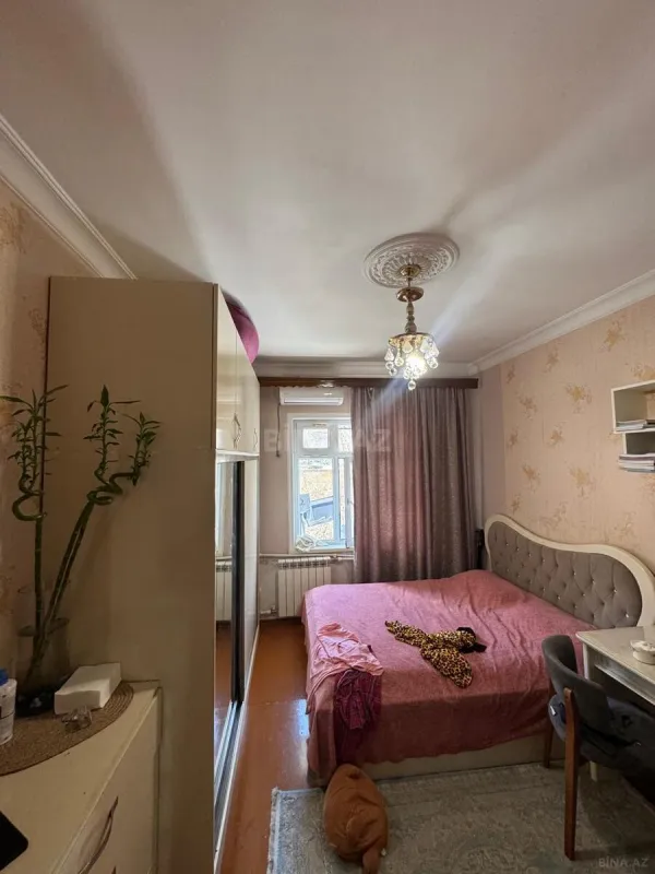 Satılır 4 otaqlı mənzil 100 m²