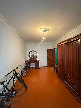 Satılır 4 otaqlı mənzil 100 m²