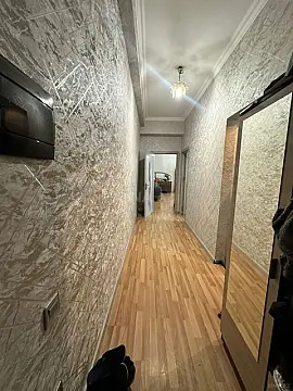 Satılır 2 otaqlı mənzil 74 m²