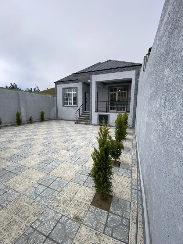 Satılır 4 otaqlı həyət evi 130 m²