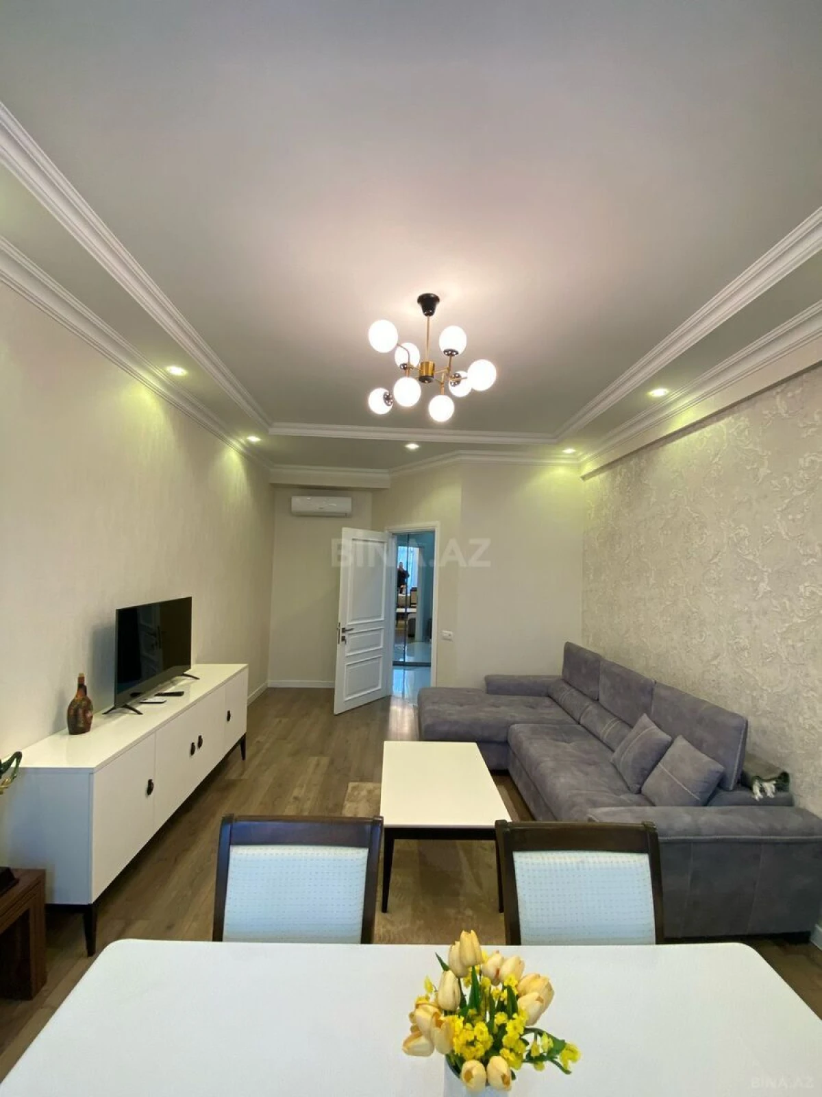 Kirayə verilir 2 otaqlı mənzil 90 m²