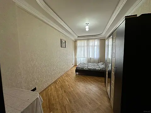 Kirayə verilir 3 otaqlı mənzil 125 m²
