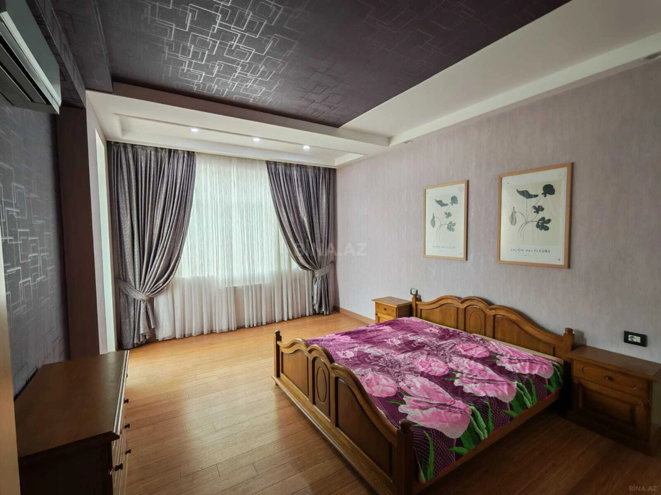 Satılır 4 otaqlı mənzil 185 m²