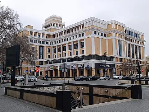 Satılır 3 otaqlı mənzil 105 m²