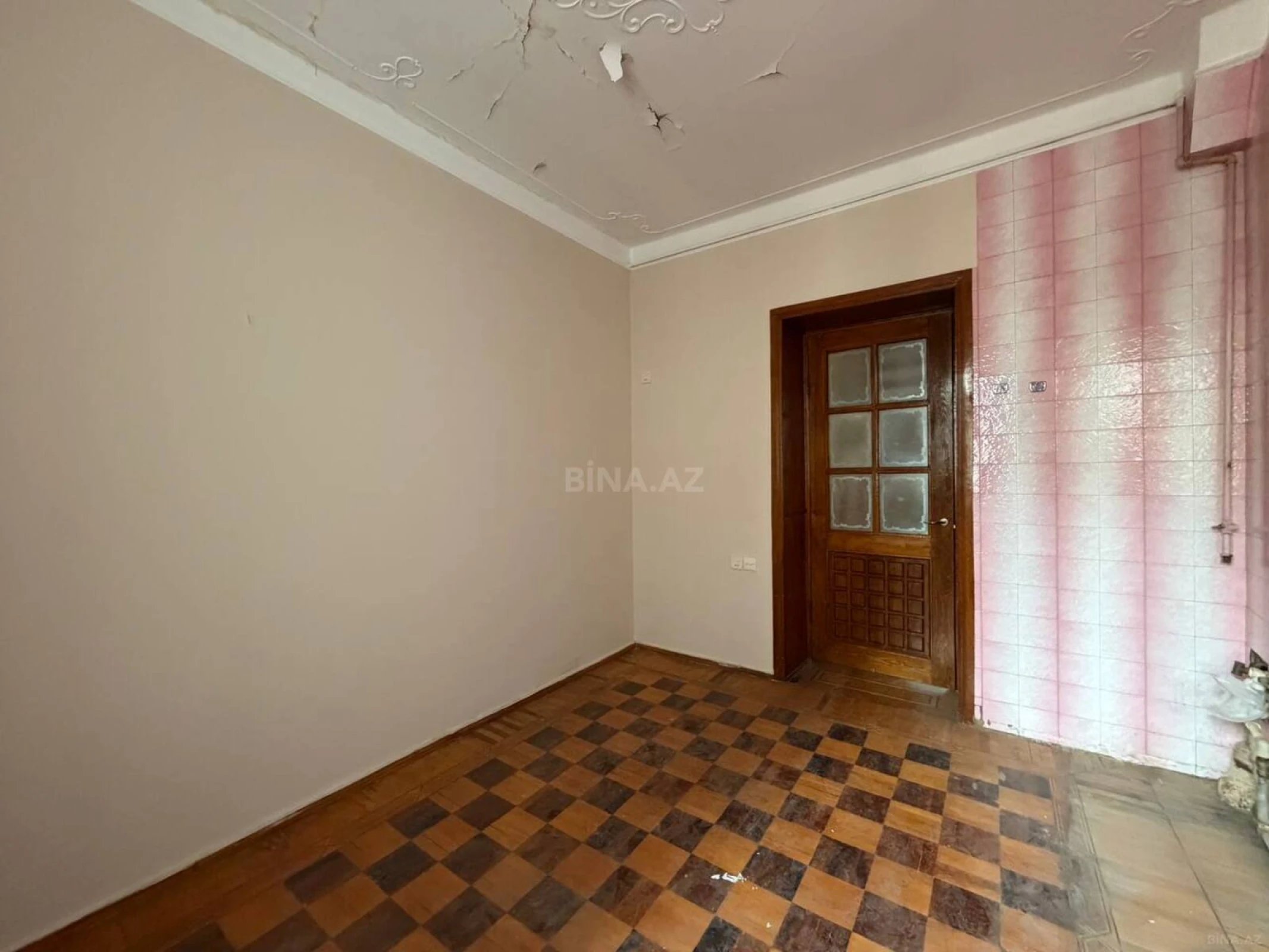 Satılır 3 otaqlı mənzil 105 m²