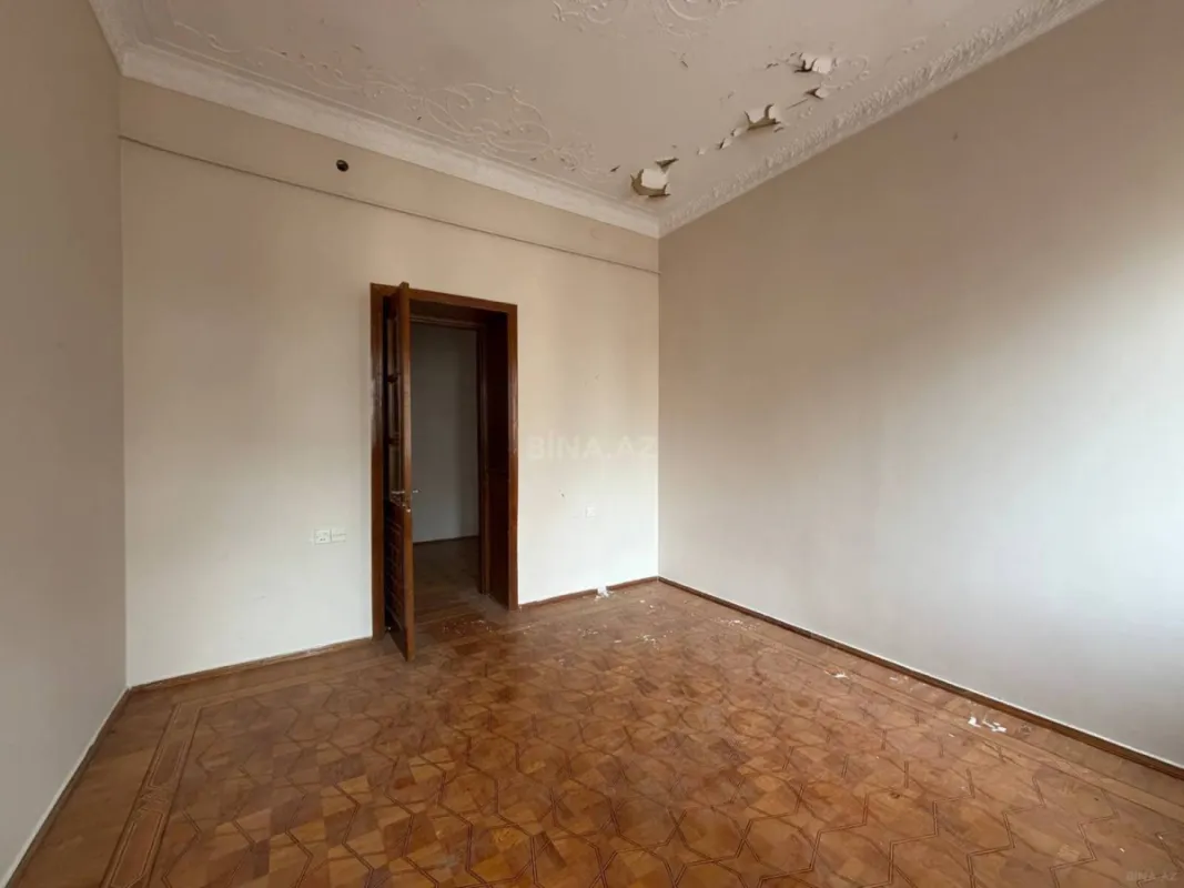 Satılır 3 otaqlı mənzil 105 m²