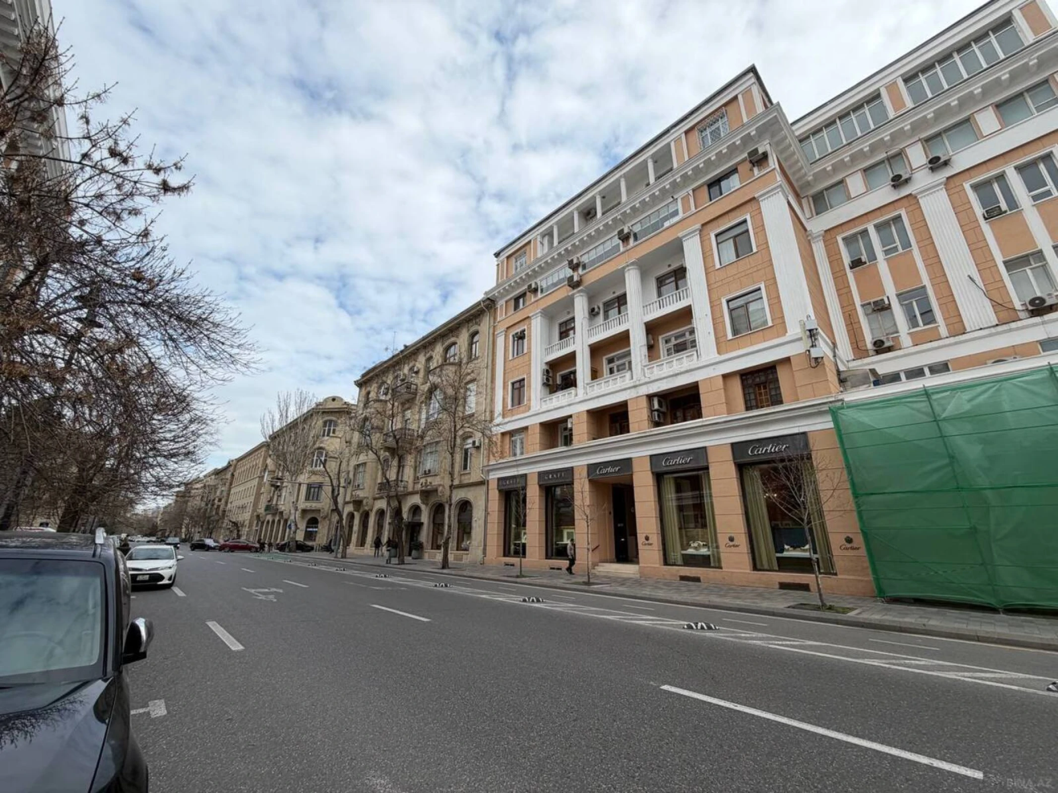 Satılır 3 otaqlı mənzil 105 m²