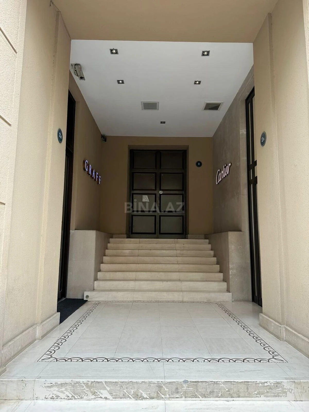 Satılır 3 otaqlı mənzil 105 m²