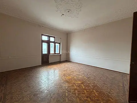 Satılır 3 otaqlı mənzil 105 m²