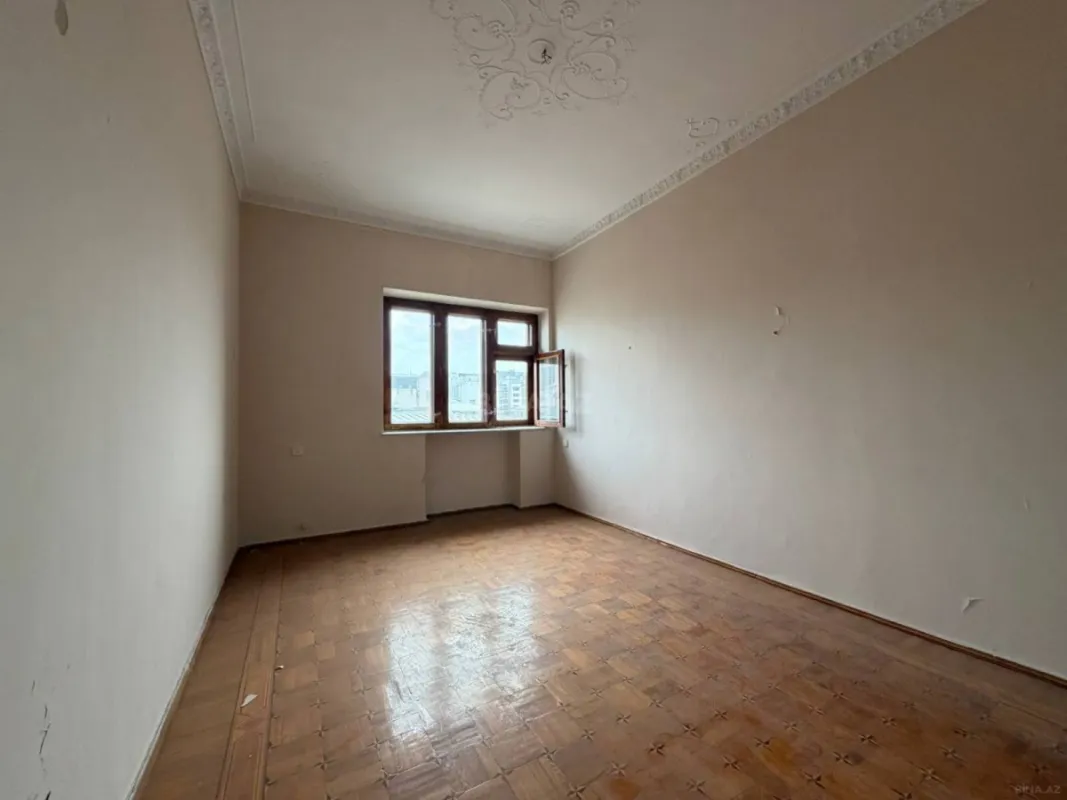Satılır 3 otaqlı mənzil 105 m²