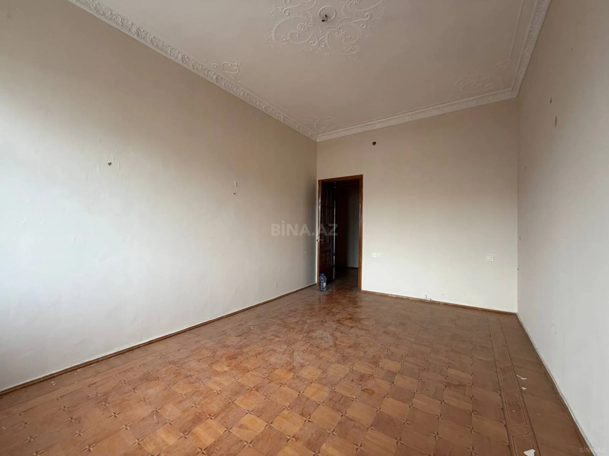 Satılır 3 otaqlı mənzil 105 m²