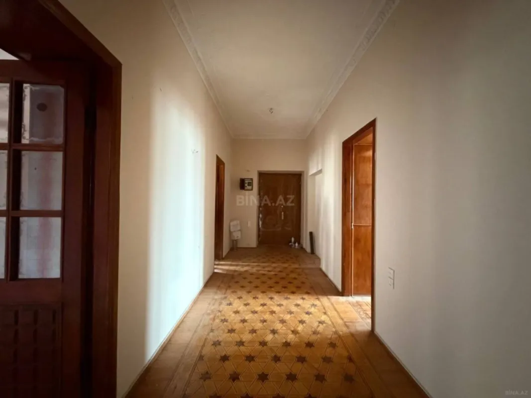 Satılır 3 otaqlı mənzil 105 m²