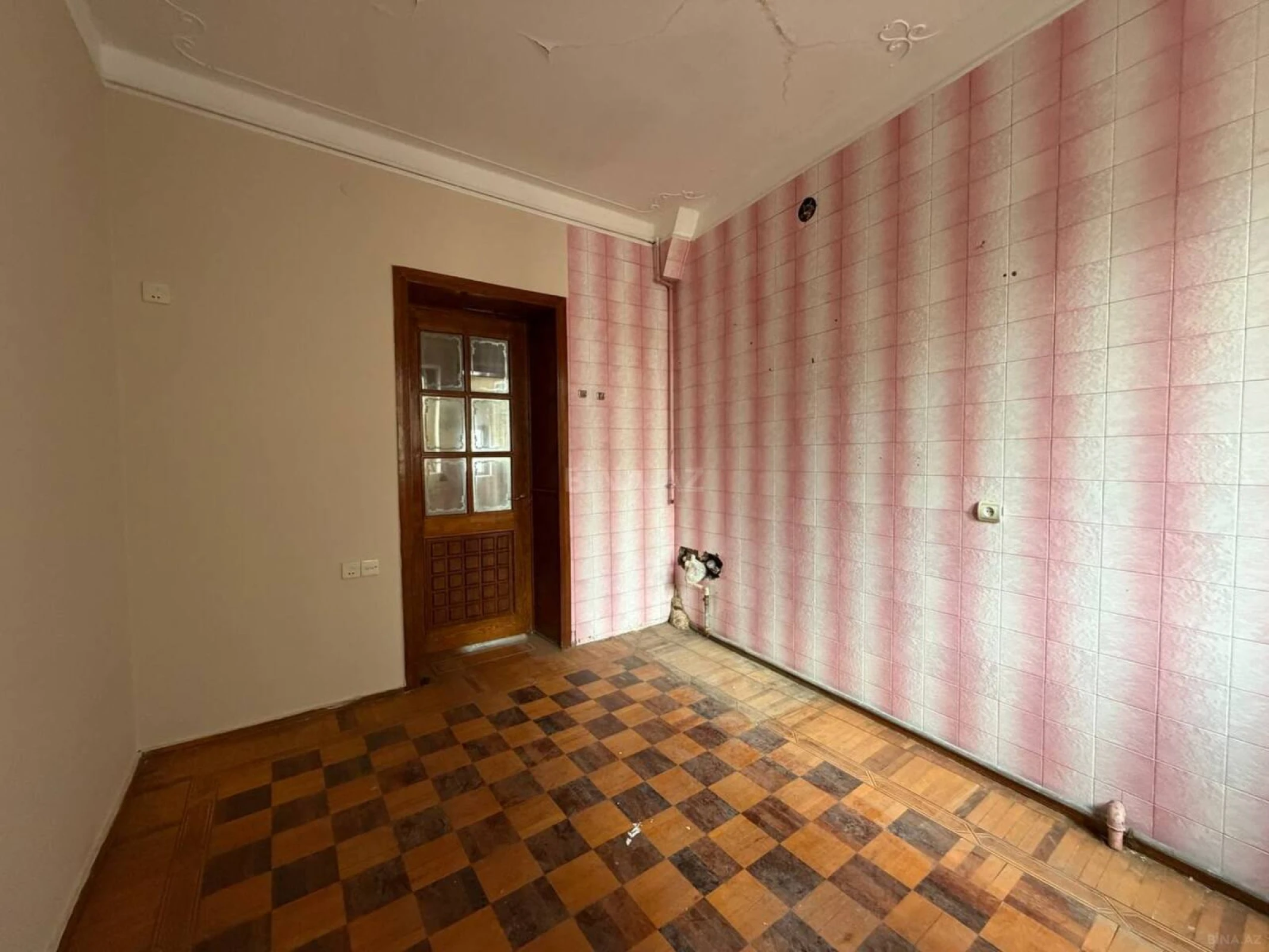 Satılır 3 otaqlı mənzil 105 m²