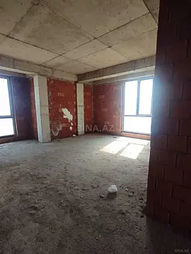 Satılır 4 otaqlı mənzil 181 m²