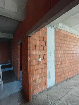 Satılır 4 otaqlı mənzil 181 m²