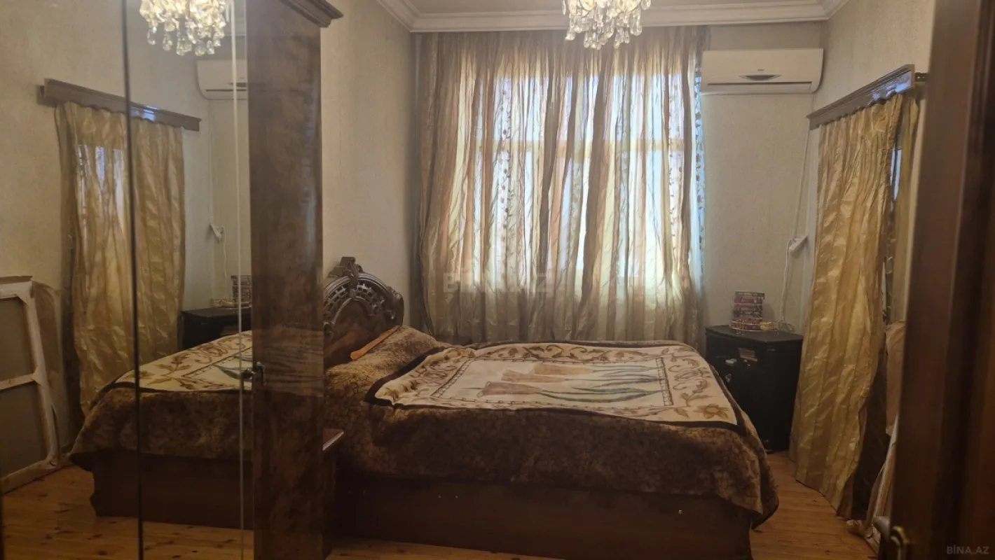 Satılır 3 otaqlı mənzil 122 m²