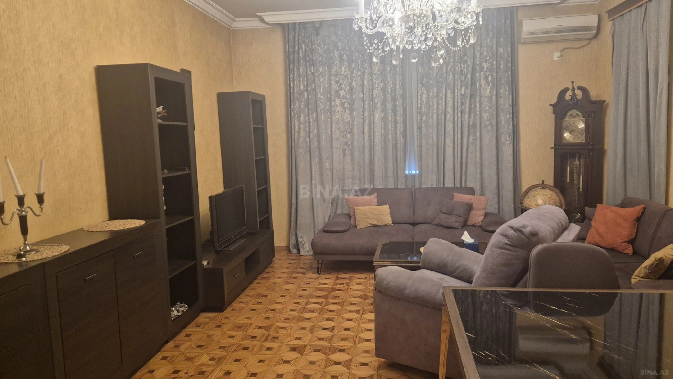 Satılır 3 otaqlı mənzil 122 m²