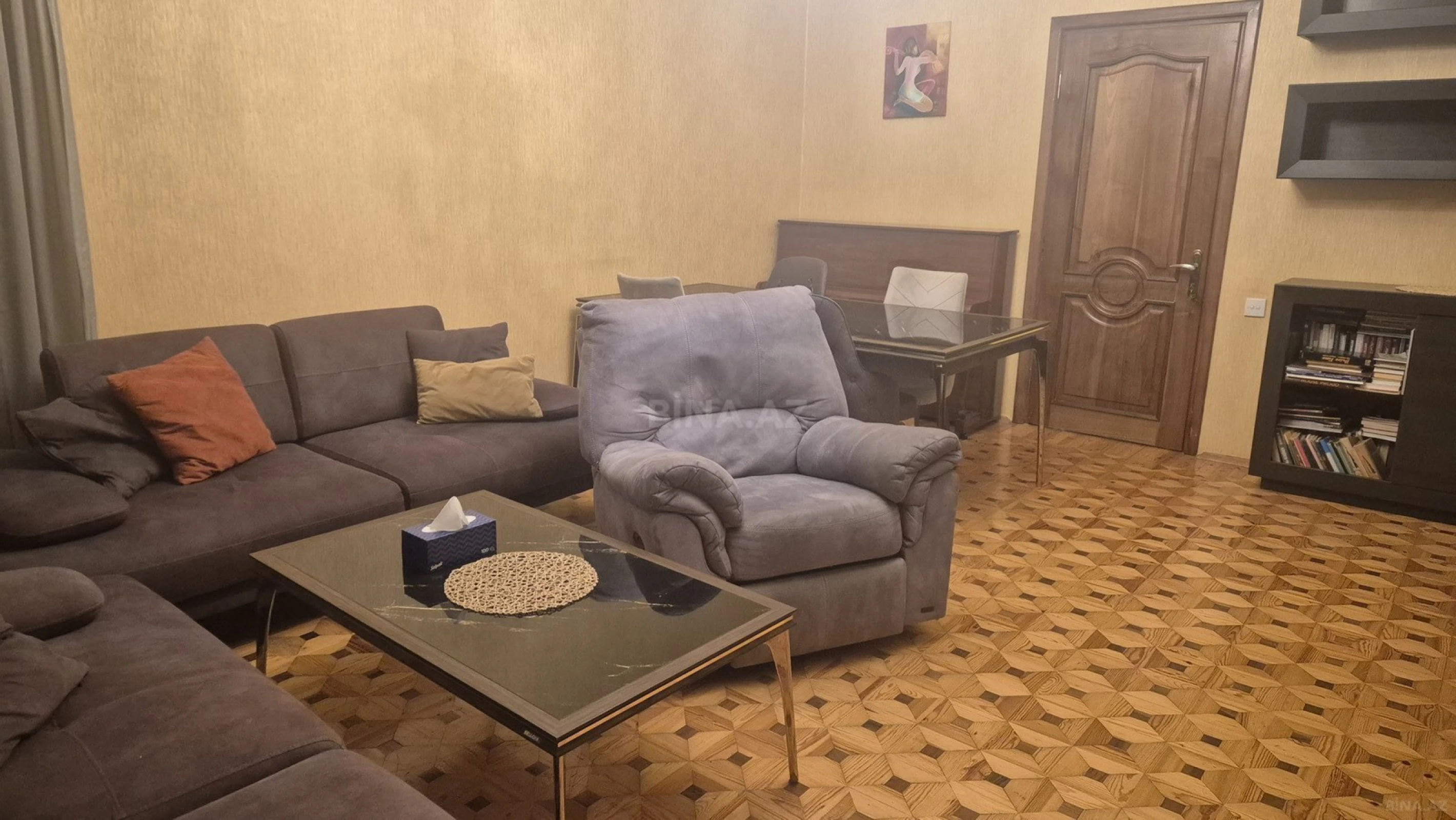 Satılır 3 otaqlı mənzil 122 m²