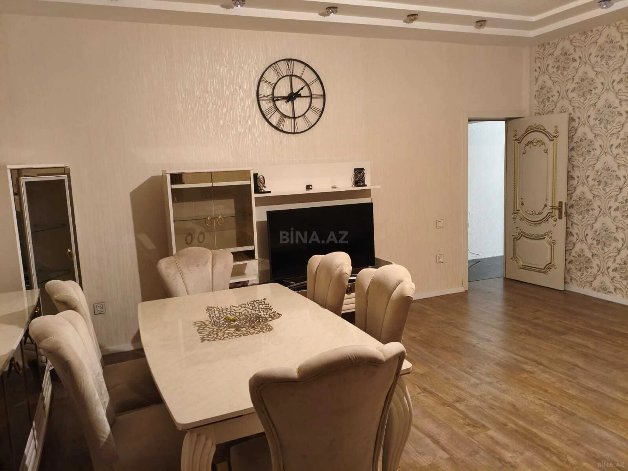 Kirayə verilir 3 otaqlı mənzil 120 m²
