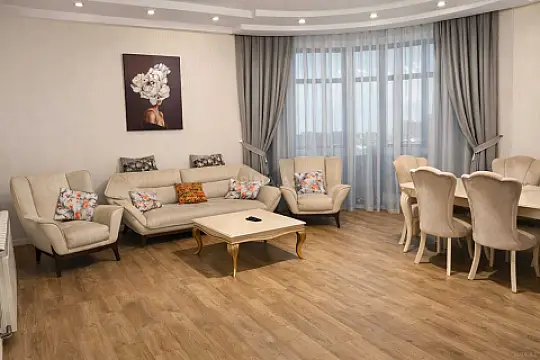 Kirayə verilir 3 otaqlı mənzil 120 m² — Bakı, İnşaatçılar 3 otaq 120.00 m²