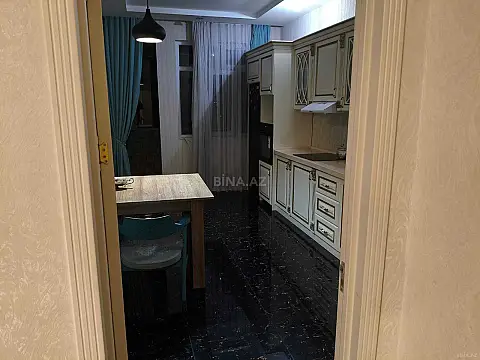 Kirayə verilir 3 otaqlı mənzil 120 m²