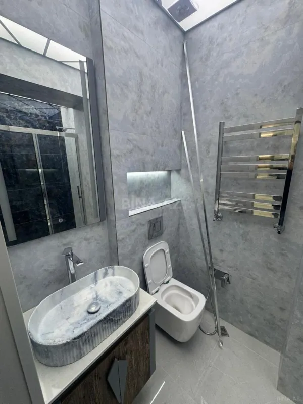 Satılır 2 otaqlı mənzil 76 m²