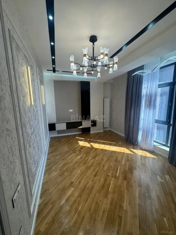 Satılır 2 otaqlı mənzil 76 m²