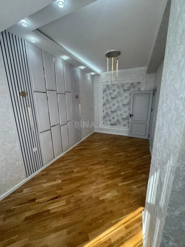 Satılır 2 otaqlı mənzil 76 m²