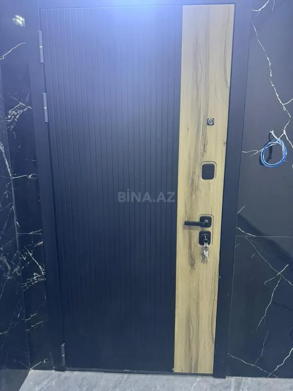 Satılır 2 otaqlı mənzil 76 m²