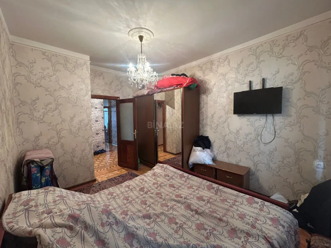 Satılır 4 otaqlı mənzil 110 m²