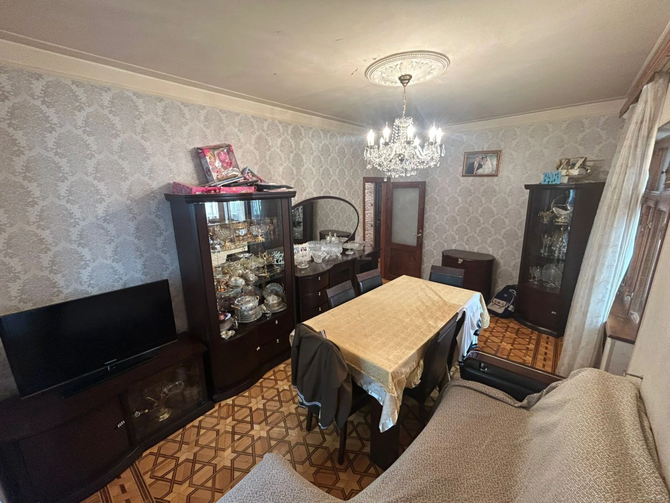 Satılır 4 otaqlı mənzil 110 m²