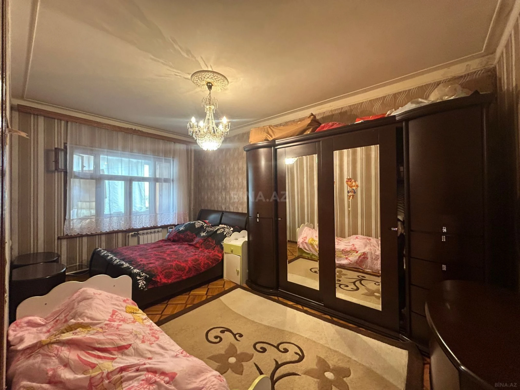 Satılır 4 otaqlı mənzil 110 m²