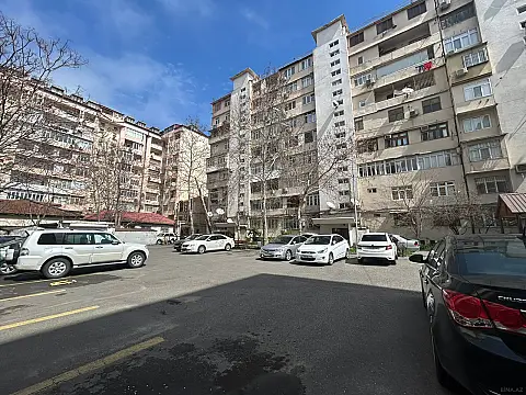 Satılır 4 otaqlı mənzil 110 m² — Bakı 4 otaq 110.00 m²