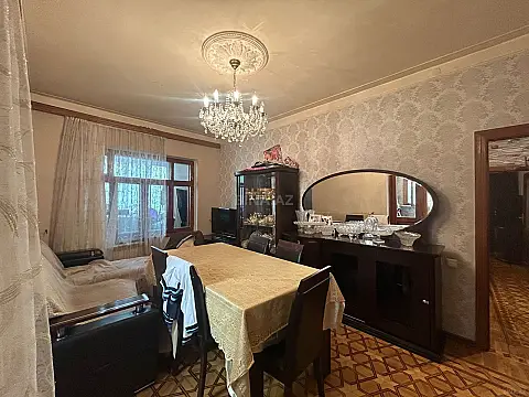 Satılır 4 otaqlı mənzil 110 m²