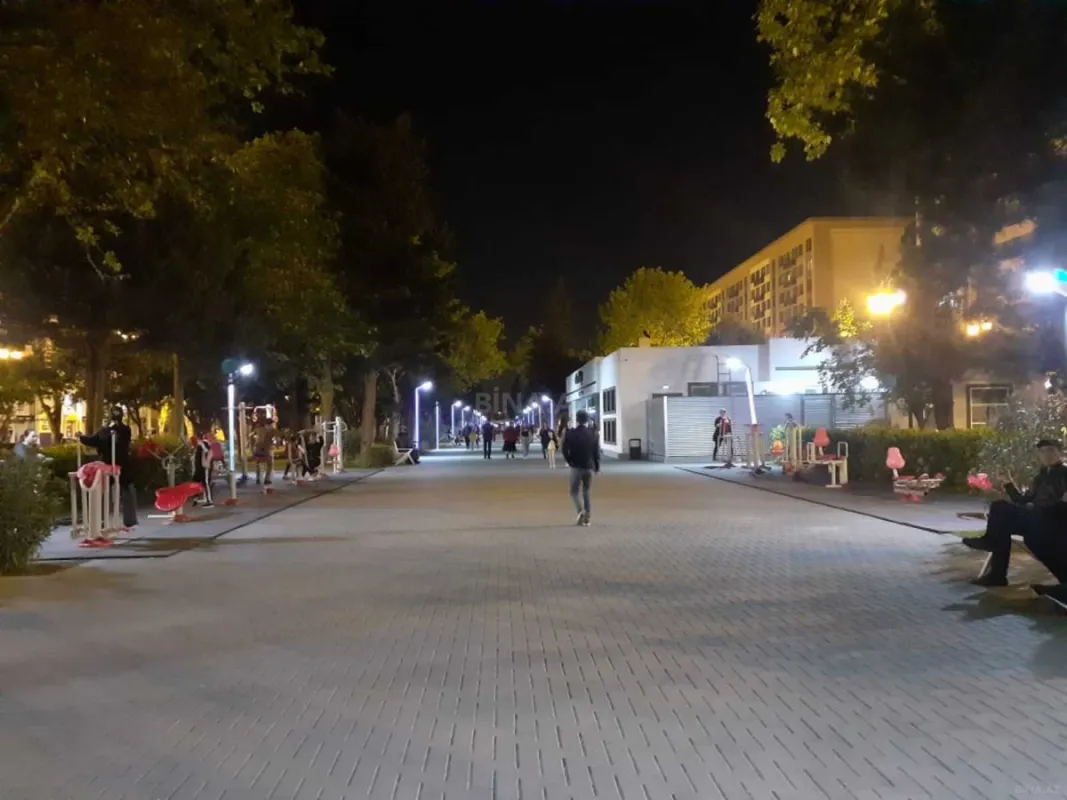 Satılır 4 otaqlı mənzil 110 m²