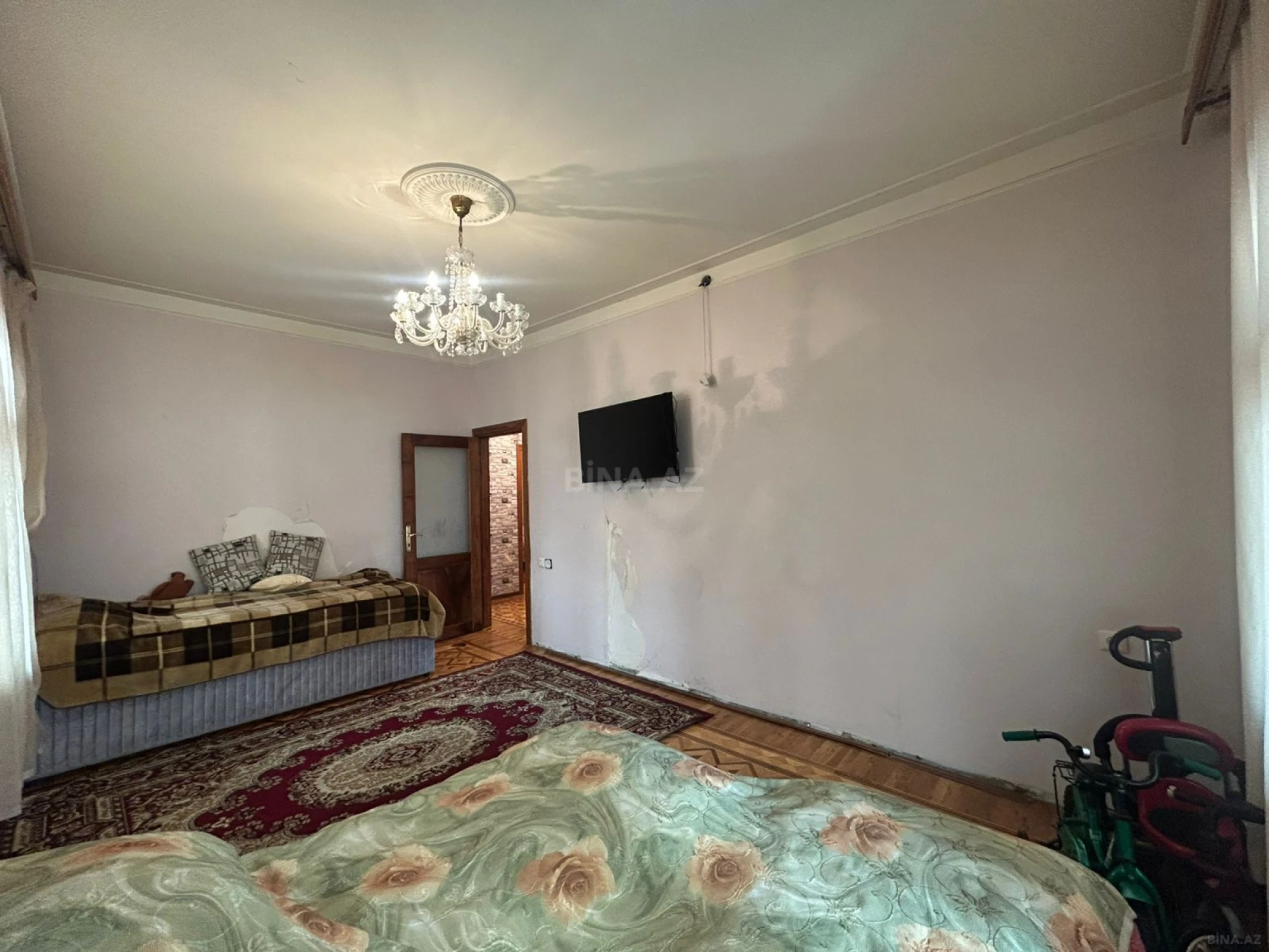 Satılır 4 otaqlı mənzil 110 m²