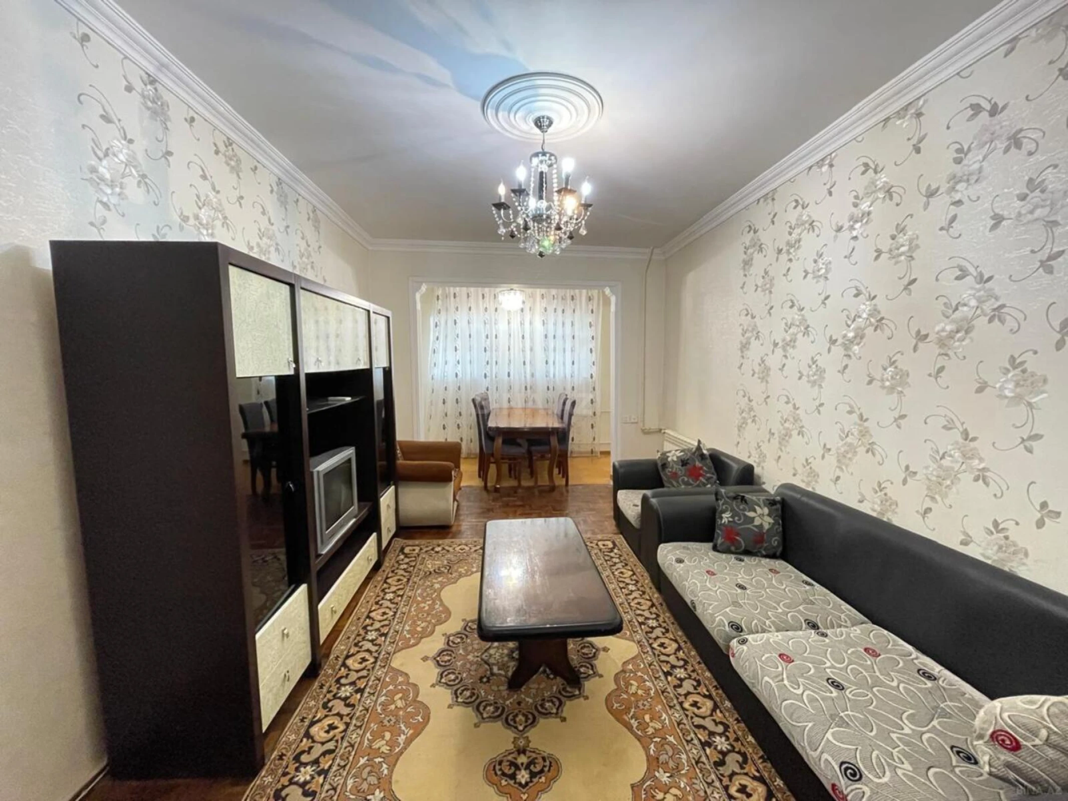 Kirayə verilir 2 otaqlı mənzil 60 m²