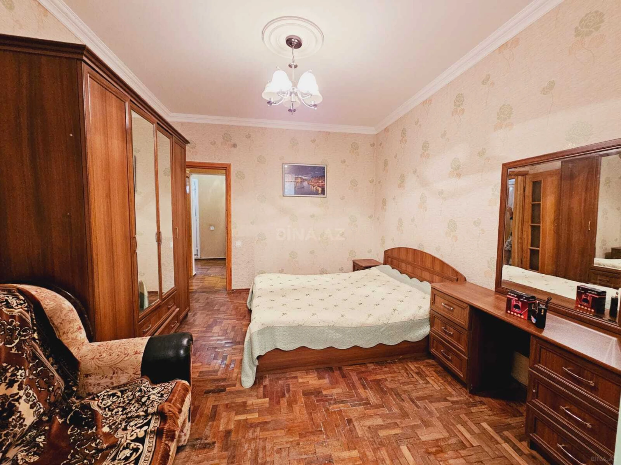 Kirayə verilir 2 otaqlı mənzil 60 m²