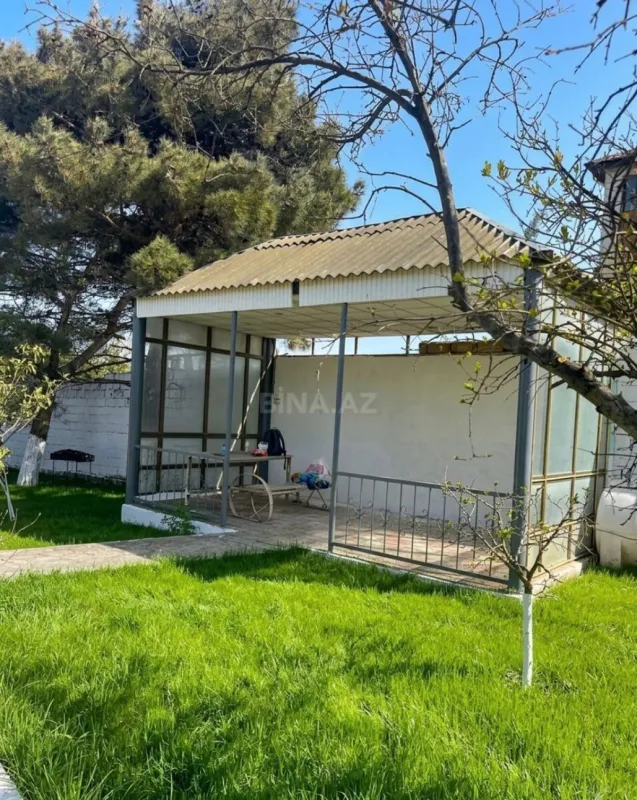 Satılır 4 otaqlı həyət evi 140 m²