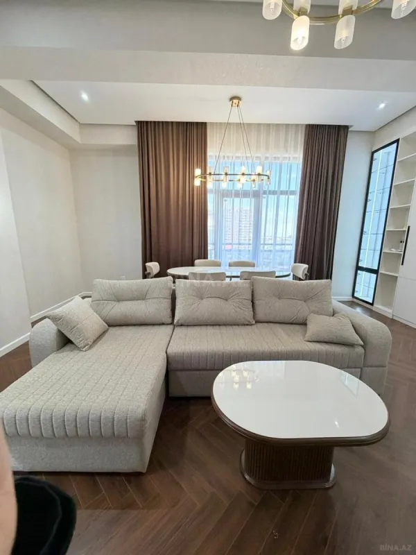 Kirayə verilir 3 otaqlı mənzil 125 m²